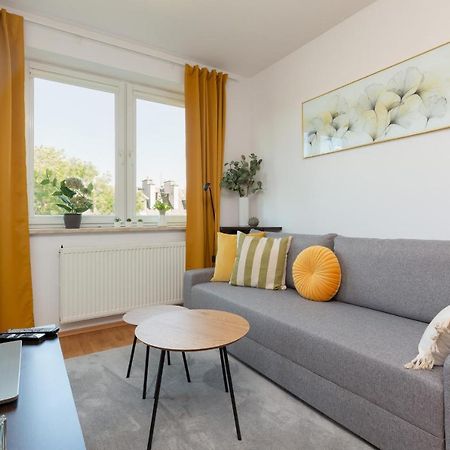 Cozy Apartment With Balcony Warszawa By Noclegi Renters Exterior foto